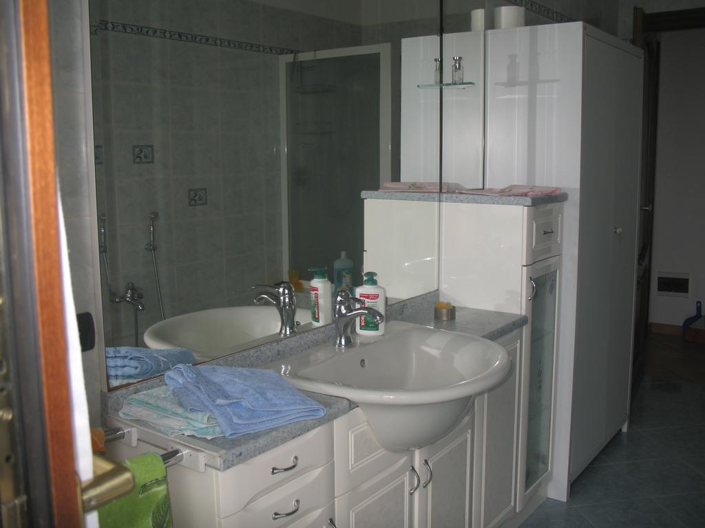 Appartement La Casa Di Baba' à Alfiano Natta Chambre photo