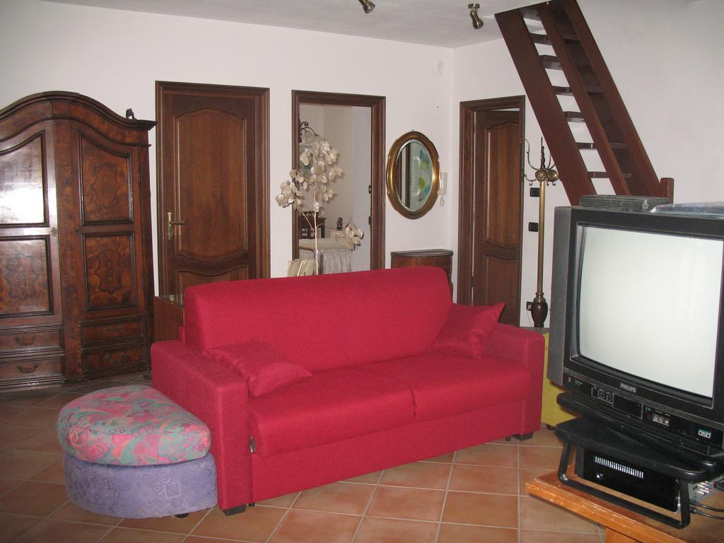 Appartement La Casa Di Baba' à Alfiano Natta Chambre photo